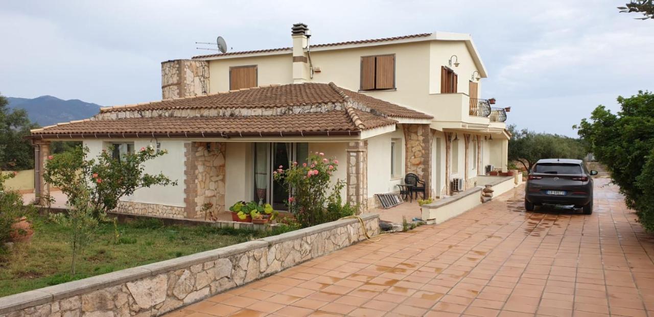 Villa Renzo E Lucia Sant Isidoro  Ngoại thất bức ảnh