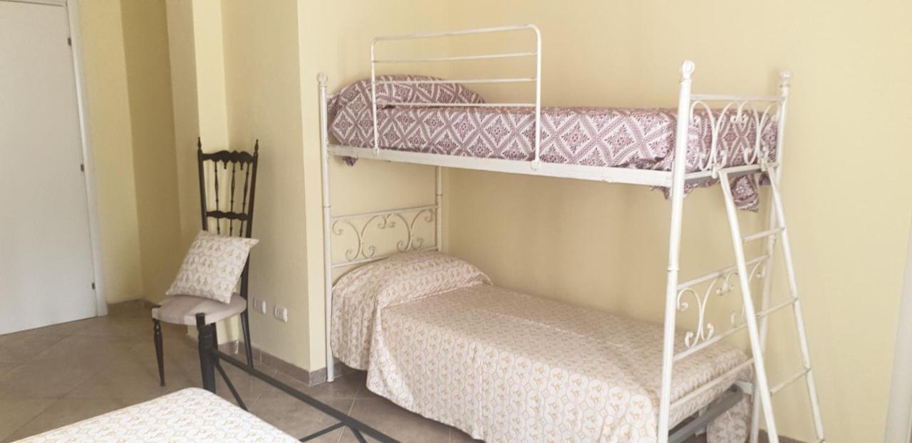 Villa Renzo E Lucia Sant Isidoro  Ngoại thất bức ảnh