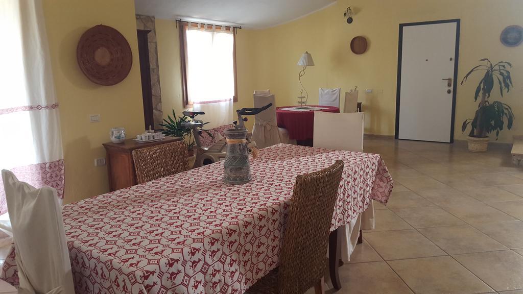 Villa Renzo E Lucia Sant Isidoro  Ngoại thất bức ảnh