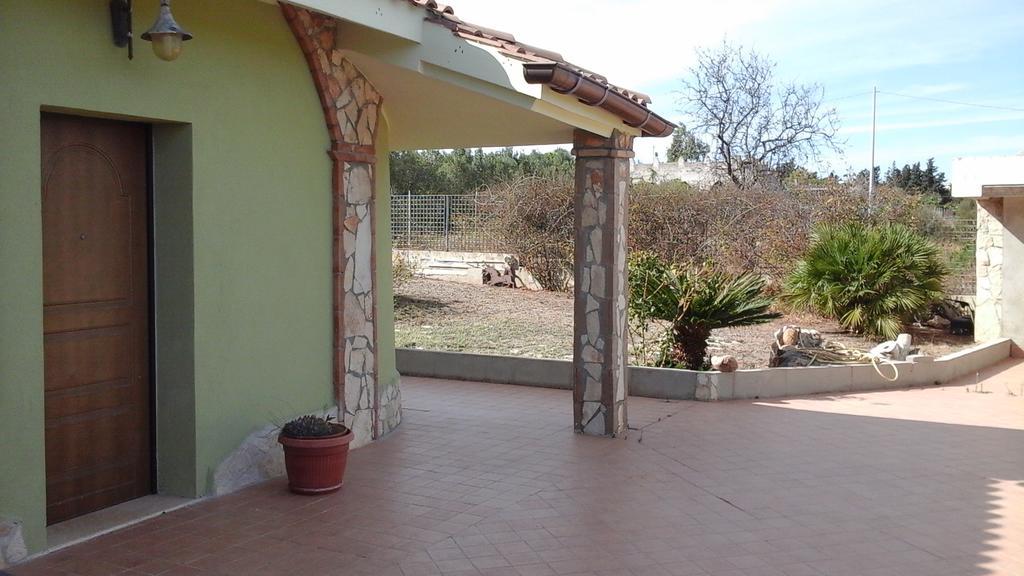 Villa Renzo E Lucia Sant Isidoro  Ngoại thất bức ảnh