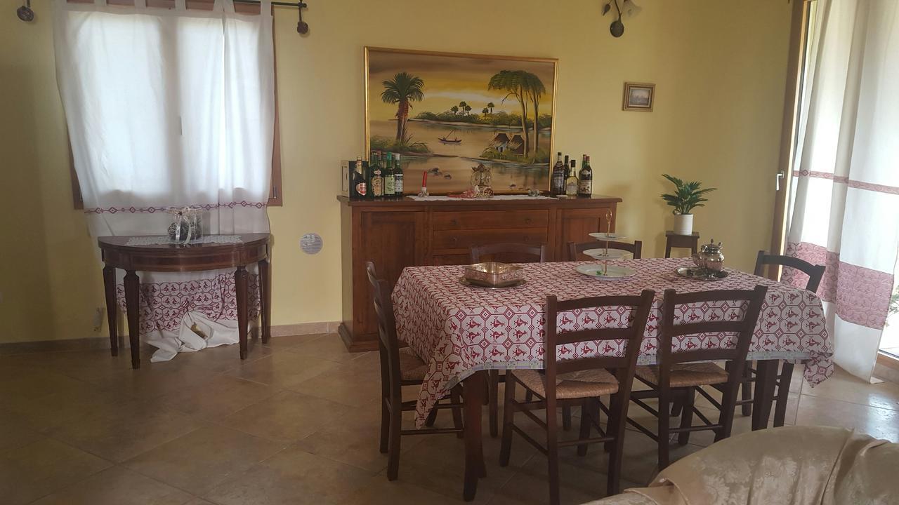 Villa Renzo E Lucia Sant Isidoro  Ngoại thất bức ảnh