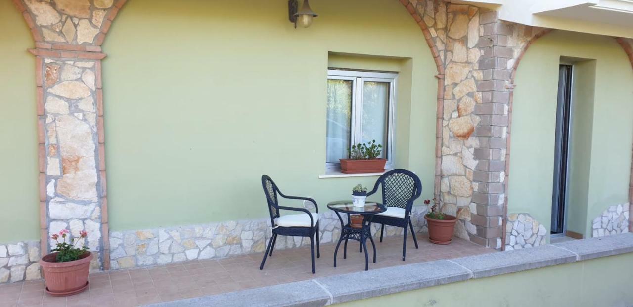 Villa Renzo E Lucia Sant Isidoro  Ngoại thất bức ảnh
