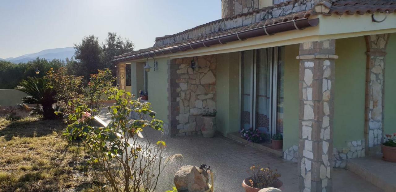 Villa Renzo E Lucia Sant Isidoro  Ngoại thất bức ảnh